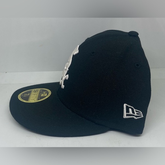 Chicago White Sox New Era Low Profile 59FIFTY Fitted Hat - Black Size 7 1/8 - Picture 4 of 8